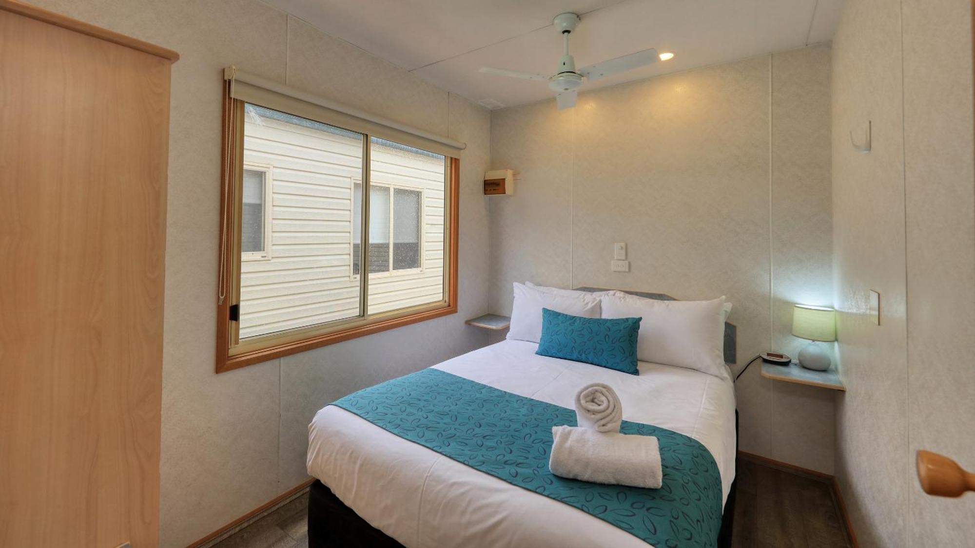 Yarrawonga Riverlands Tourist Park Room photo